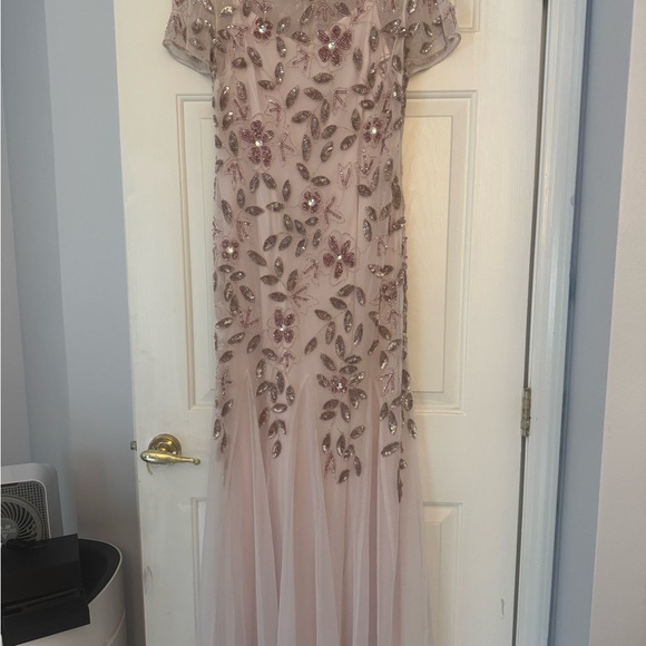 Adrianna Papell blush color beaded Evening Gown - Picture 8 of 9